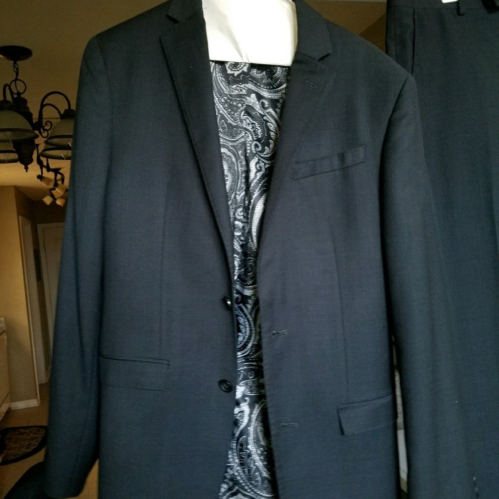 Egara 3 piece suit